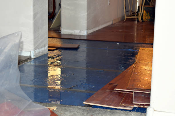 Professional Emergency Water Damage Restoration technician working in Rahway, NJ